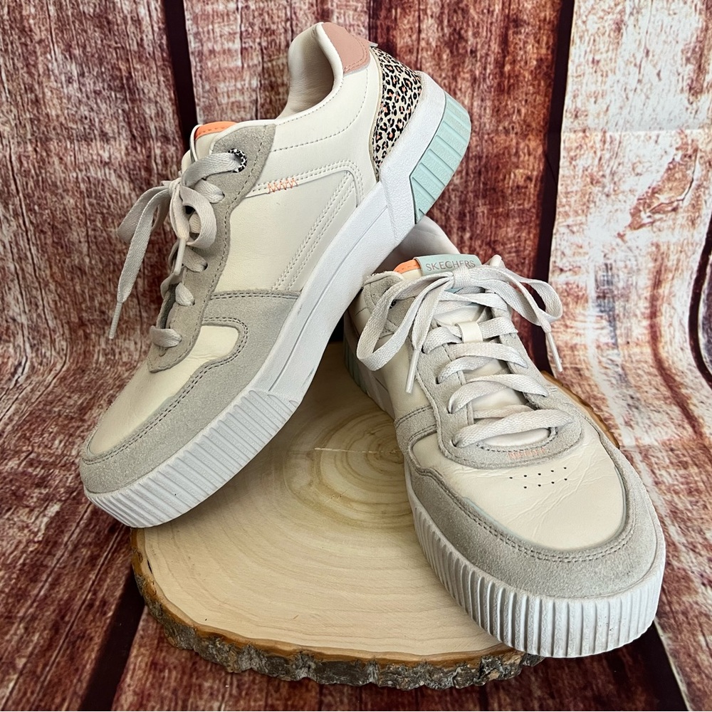 Skechers | Women's Jade Feline Instinct Sneakers - Picture 4 of 11